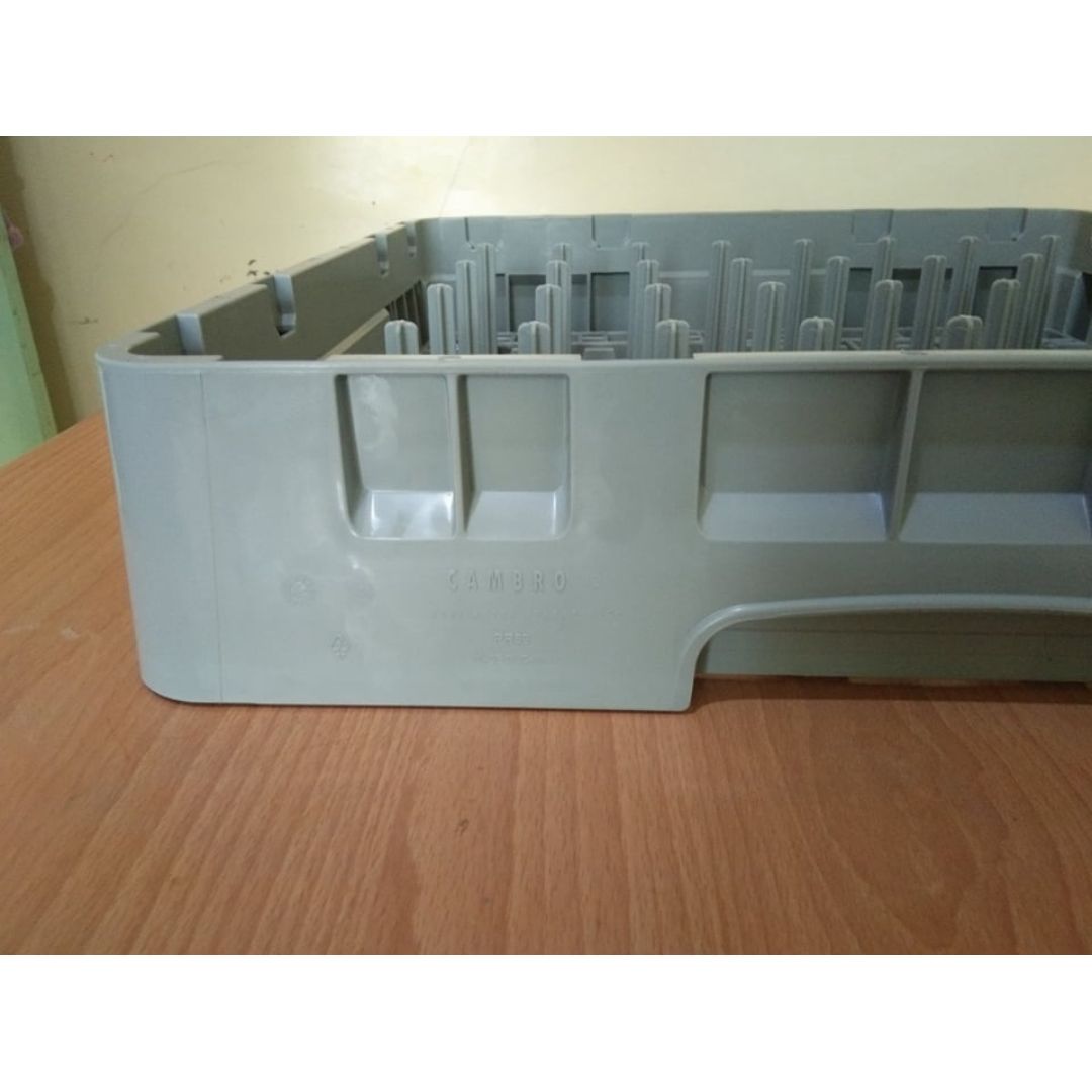 Dishwashing Machine Rack 32Pins, Cambro Brand, Grey